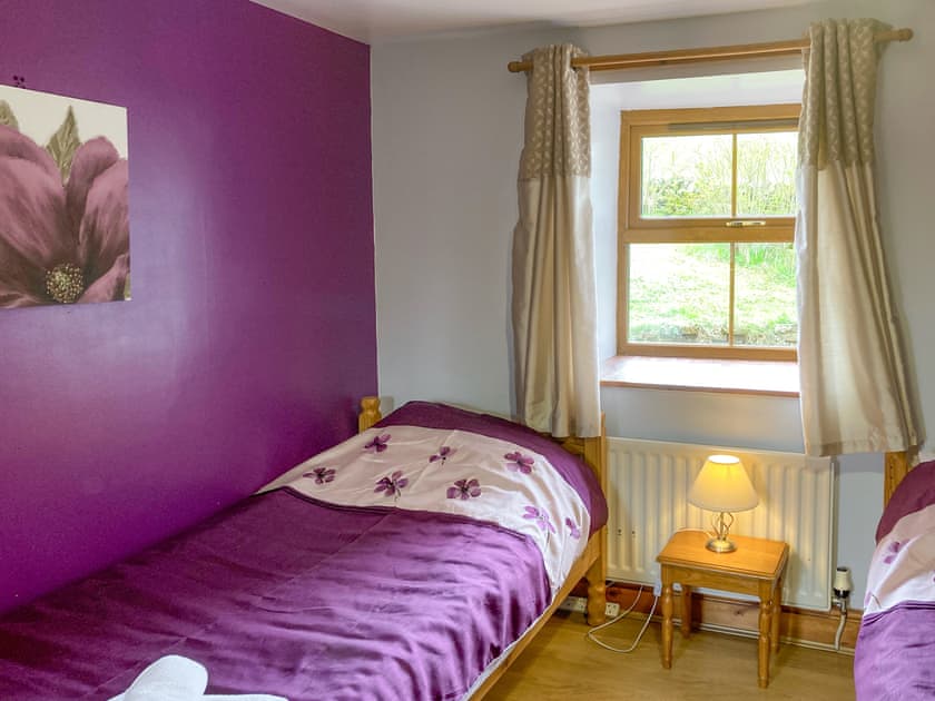 Twin bedroom | The Milking Parlour - Harbut Law Holiday Cottages, Alston
