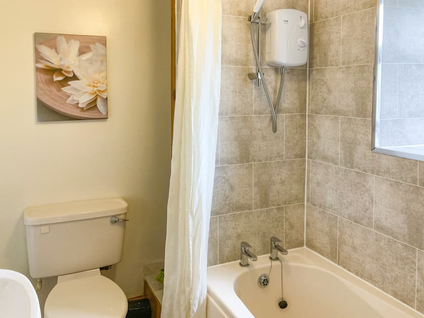 Bathroom | The Milking Parlour - Harbut Law Holiday Cottages, Alston