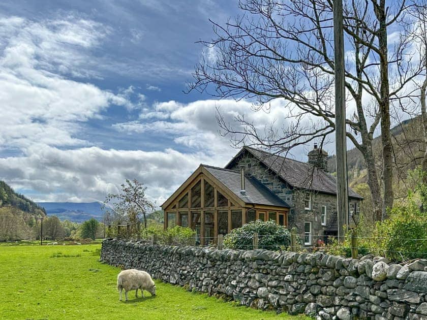 Exterior | Dol Y Clochydd, Llanfachreth, near Dolgellau