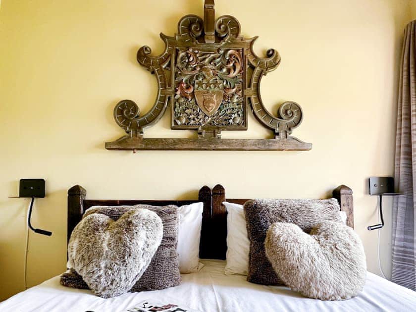 Twin bedroom | Hartle - Harthill Hall, Alport, near Bakewell