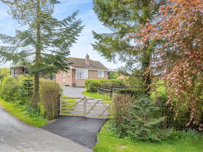 Setting | Cambrian Mountain View, Llanafan-fawr, near Builth Wells 