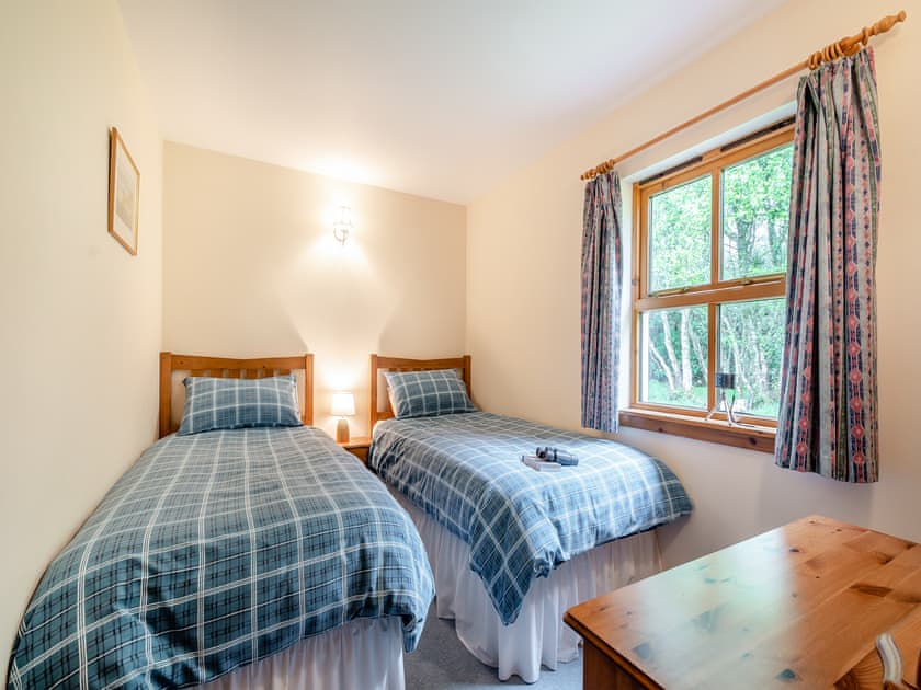 Twin bedroom | Cruinn - Cruinn and Moy, Achnamara, near Lochgilphead