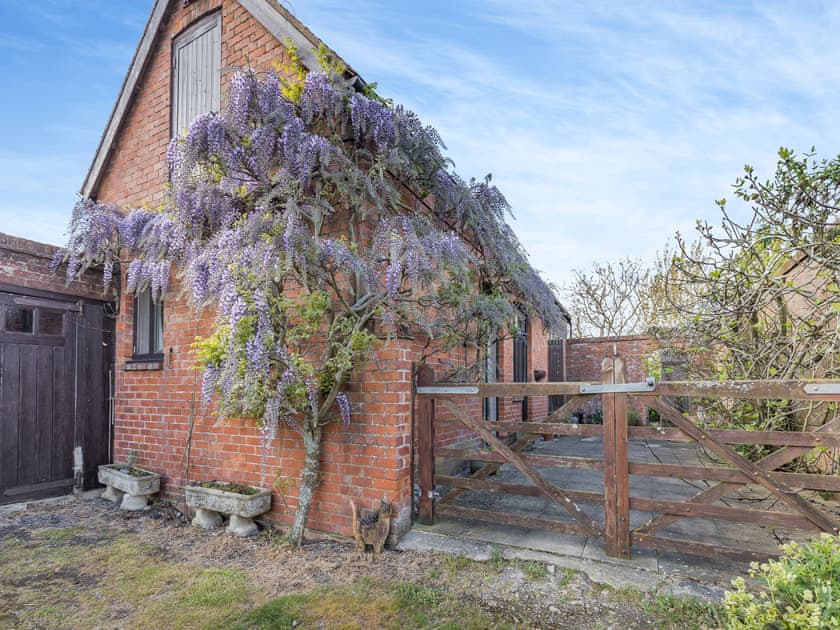 Exterior | The Coach House, Aldington, Ashford