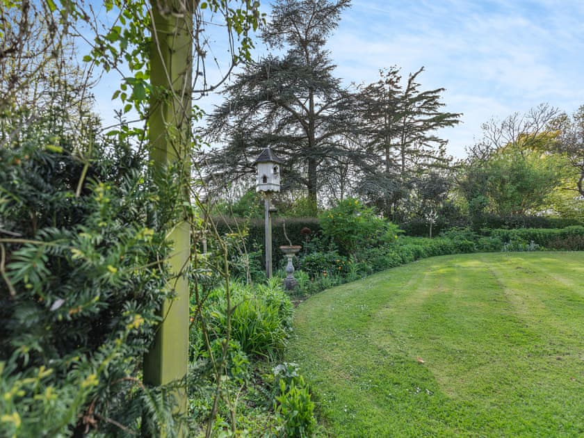 Garden and grounds | The Coach House, Aldington, Ashford