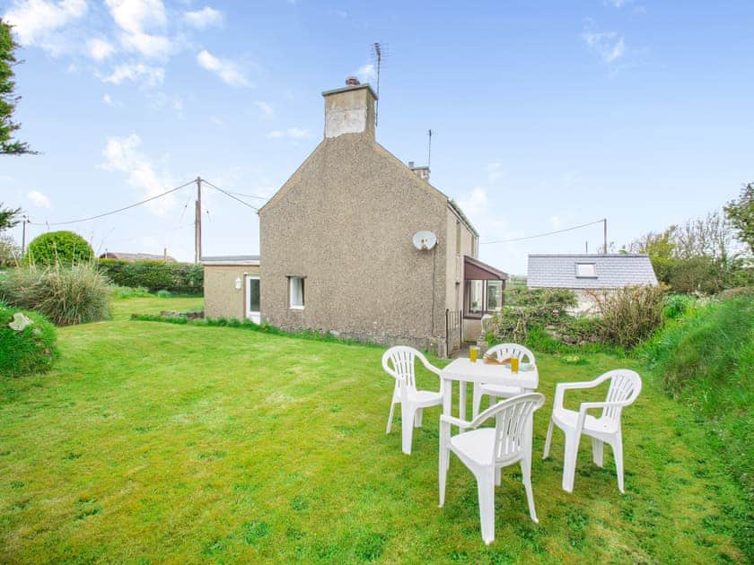 Garden | Ty Canol, Pencaerau, Rhiw, Pwllheli