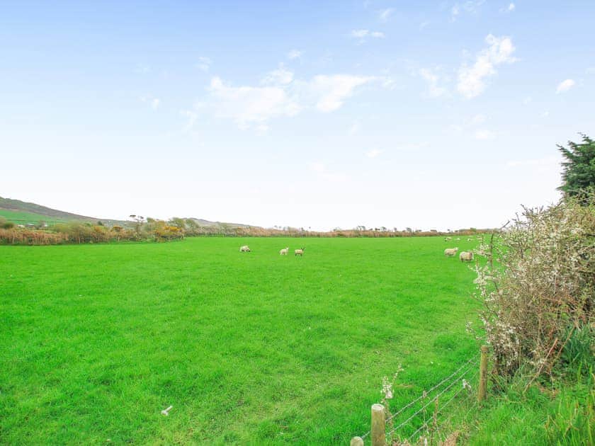 Surrounding area | Ty Canol, Pencaerau, Rhiw, Pwllheli