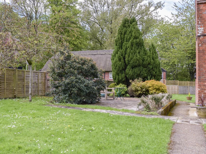 Garden | Club Cottage, Farleigh Wallop, near Basingstoke