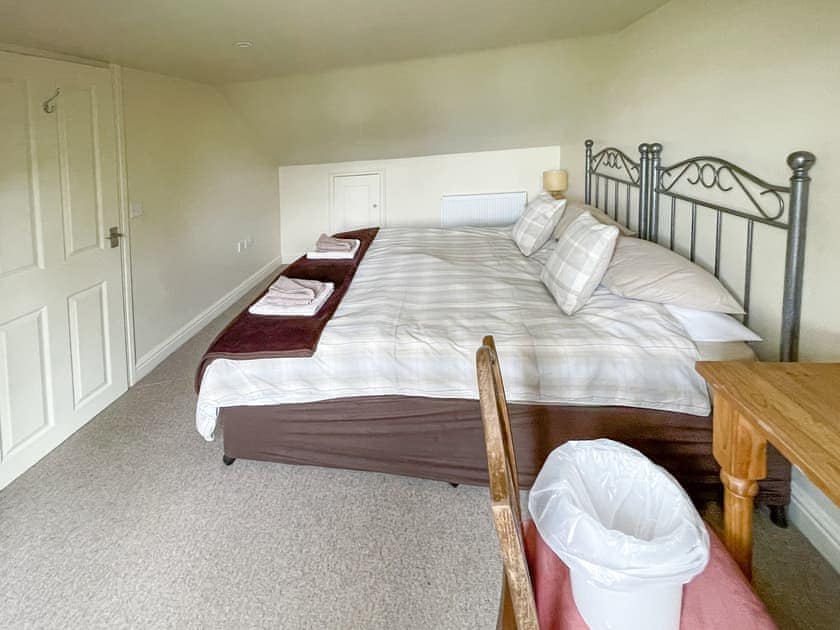 Double bedroom | Lily Pad 2 - Lily Pad Cottages, Nassington, near Stamford