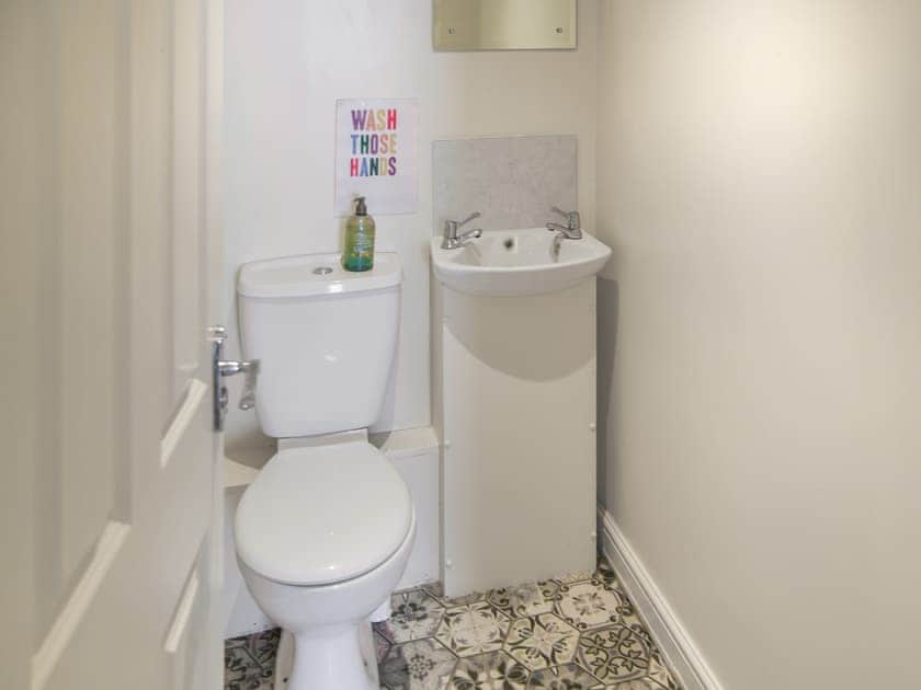 Separate toilet | Lily Pad 4 - Lily Pad Cottages, Nassington, near Stamford