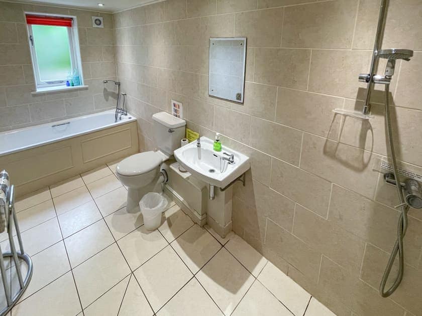 Bathroom | Lily Pad 5 - Lily Pad Cottages, Nassington, near Stamford