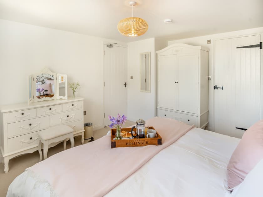 Double bedroom | Red Squirrel Cottage, Whitwell, near Ventnor