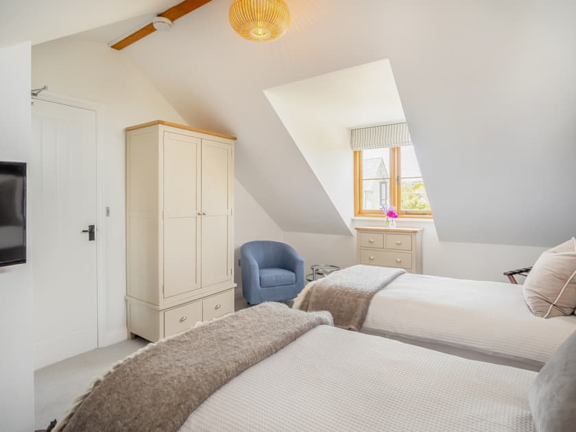 Twin bedroom | Red Squirrel Cottage, Whitwell, near Ventnor