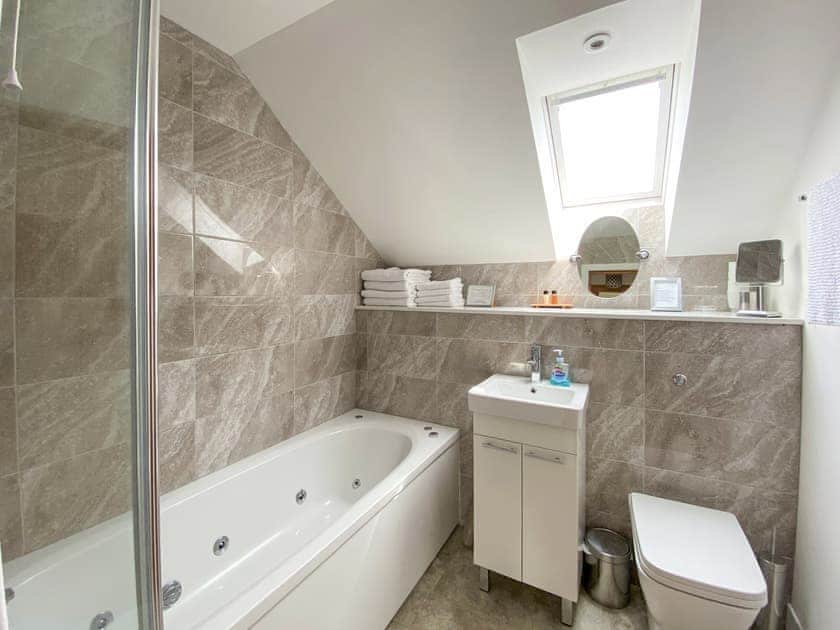 Bathroom | Seashell Cottage - Tramway Cottages, Ellenabeich, Isle of Seil