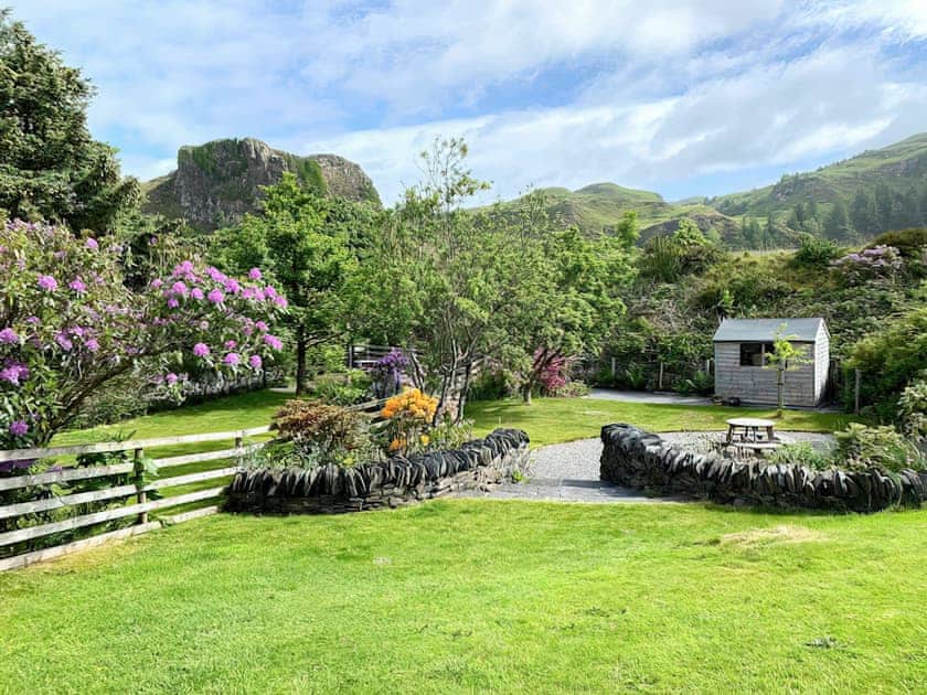Garden | Seashell Cottage - Tramway Cottages, Ellenabeich, Isle of Seil