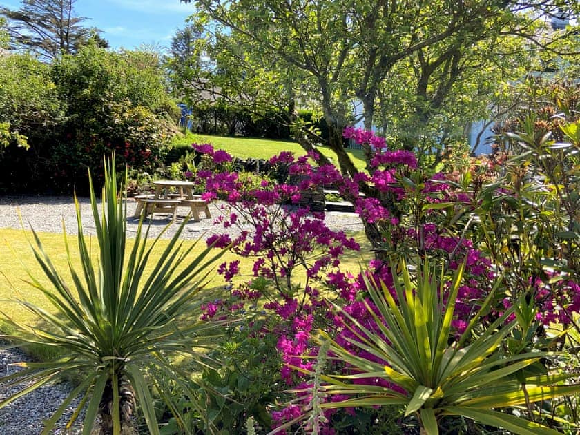 Garden | Seashell Cottage - Tramway Cottages, Ellenabeich, Isle of Seil