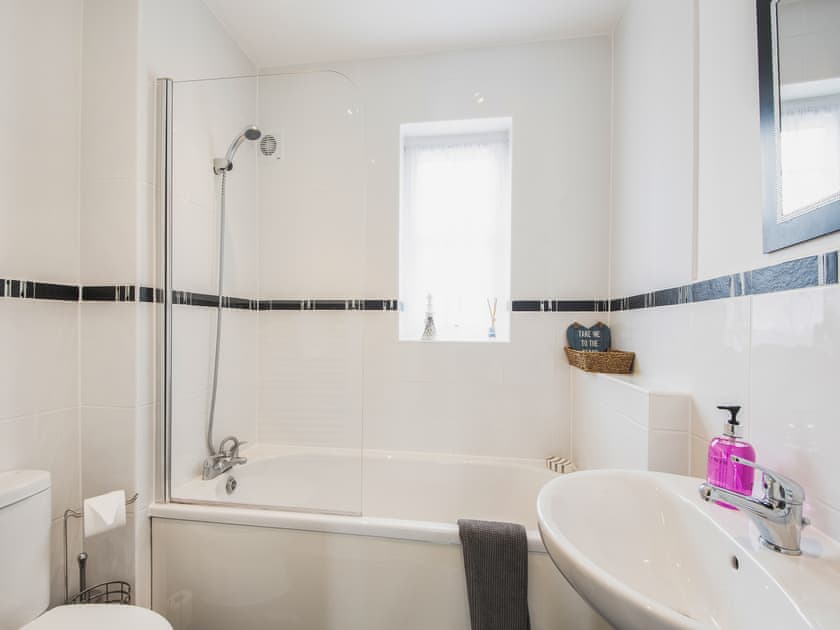 Bathroom | Harbour Retreat, Newton Stewart