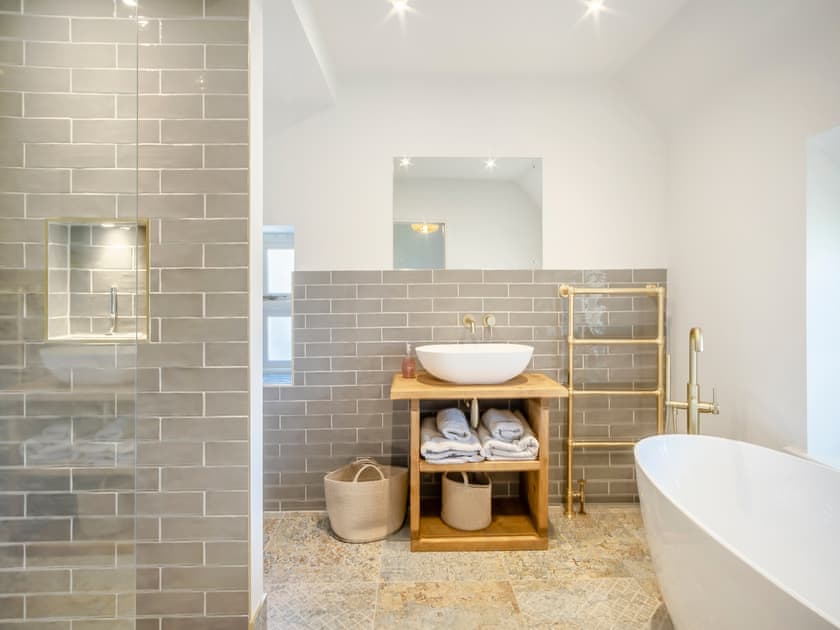 En-suite | Sandstones, Niton