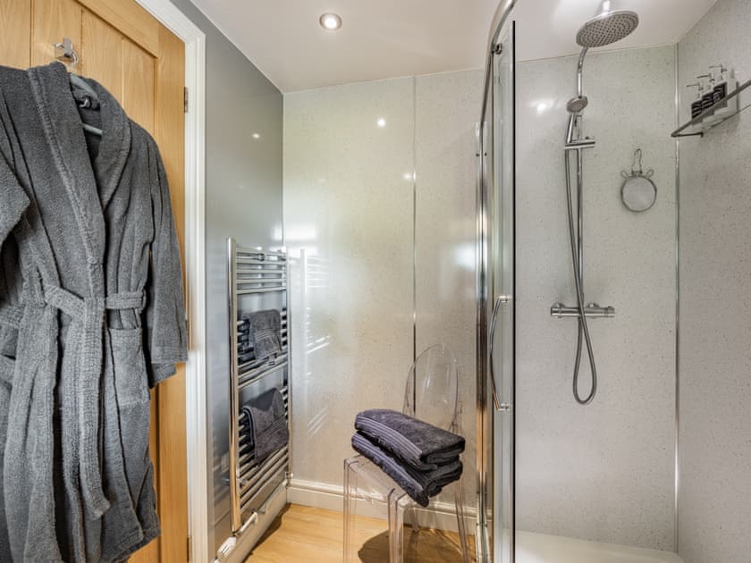 Shower room | Clay Lake CottagesDad’s Shed, Alvingham