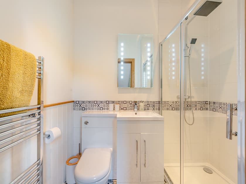 En-suite | Y Beudy, Llanwenog, near Llanybydder