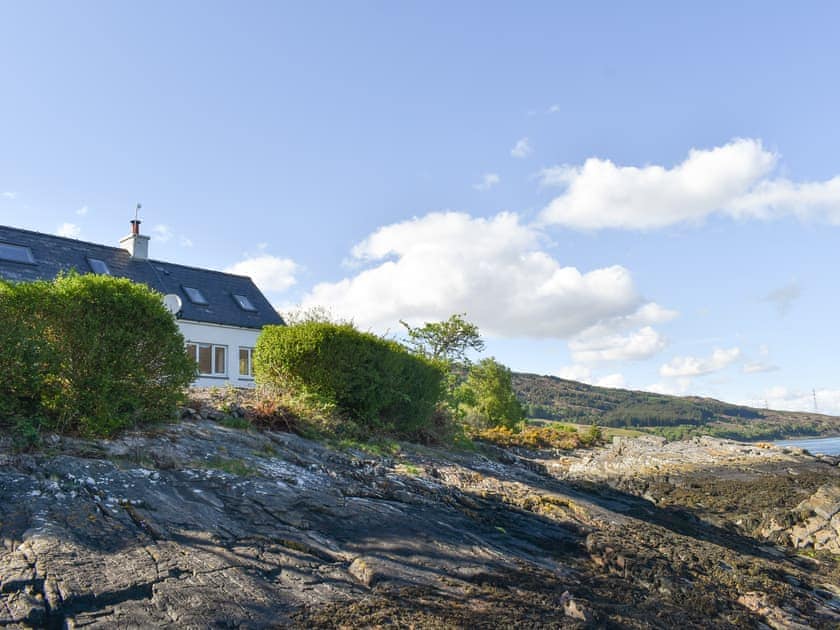 Setting | The House On The Slip - Lochside Retreat, Kylerhea