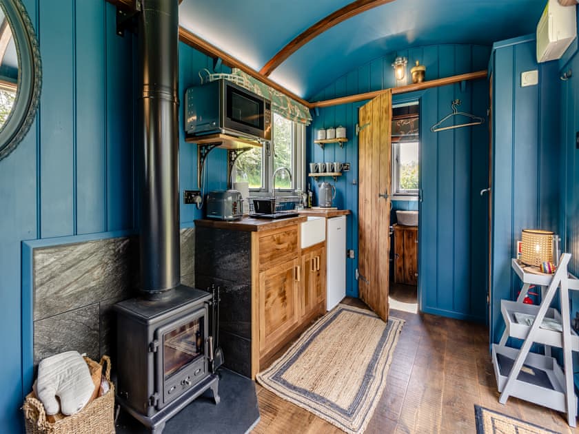 Interior | Willow Shepherd’s Hut - Shropshire Glamping, Telford