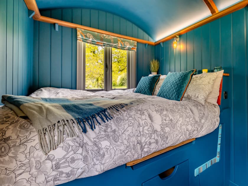 Interior | Willow Shepherd’s Hut - Shropshire Glamping, Telford