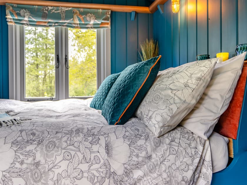 Interior | Willow Shepherd’s Hut - Shropshire Glamping, Telford