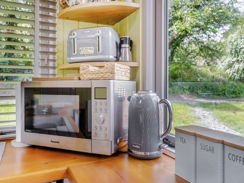 Kitchen area | Summer House - Shropshire Glamping, Telford
