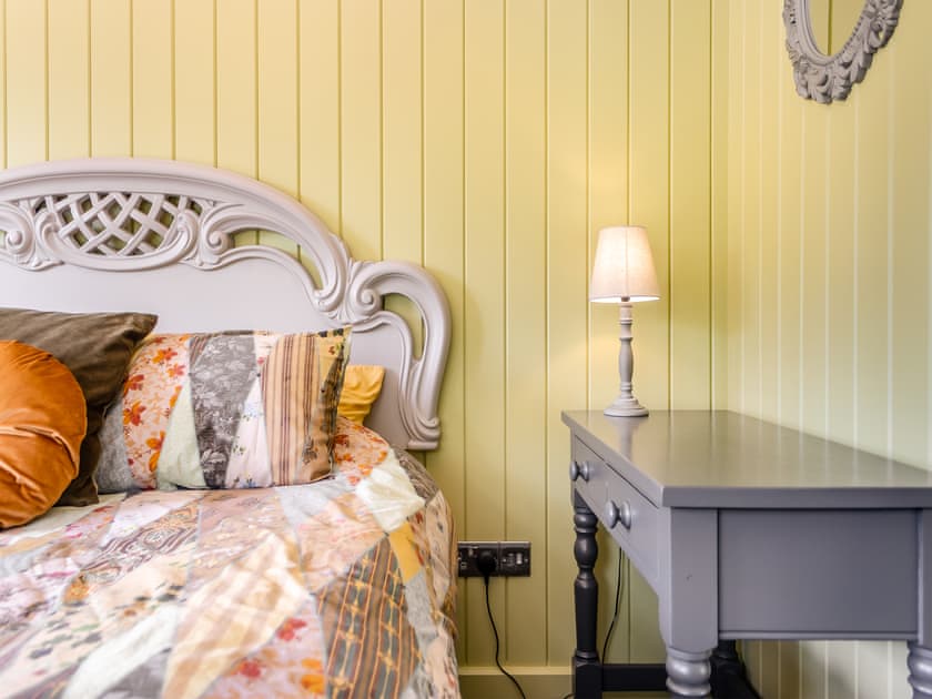 Bedroom | Summer House - Shropshire Glamping, Telford