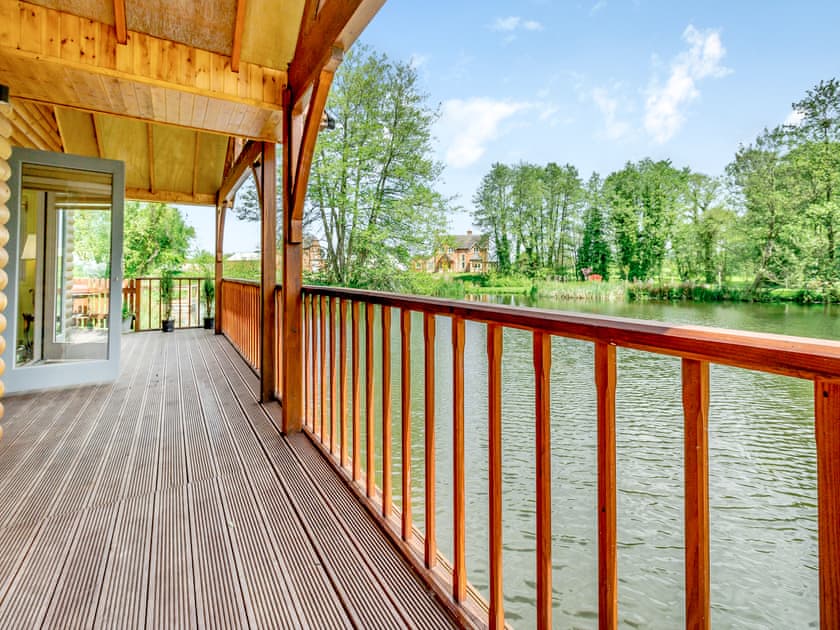 Veranda | Summer House - Shropshire Glamping, Telford