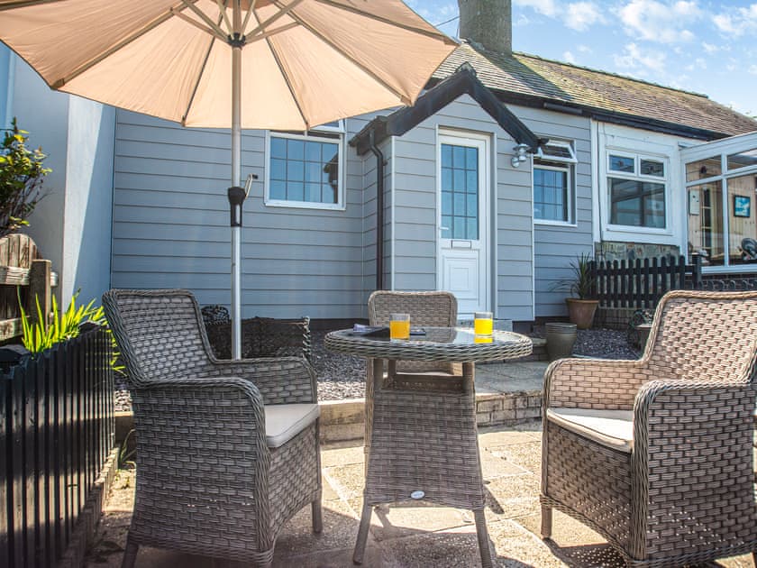 Sitting-out-area | The Lobster Pot, Trefor, near Caernarfon