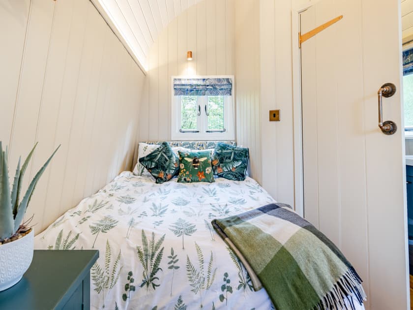 Interior | Kingfisher Pod - Shropshire Glamping, Telford
