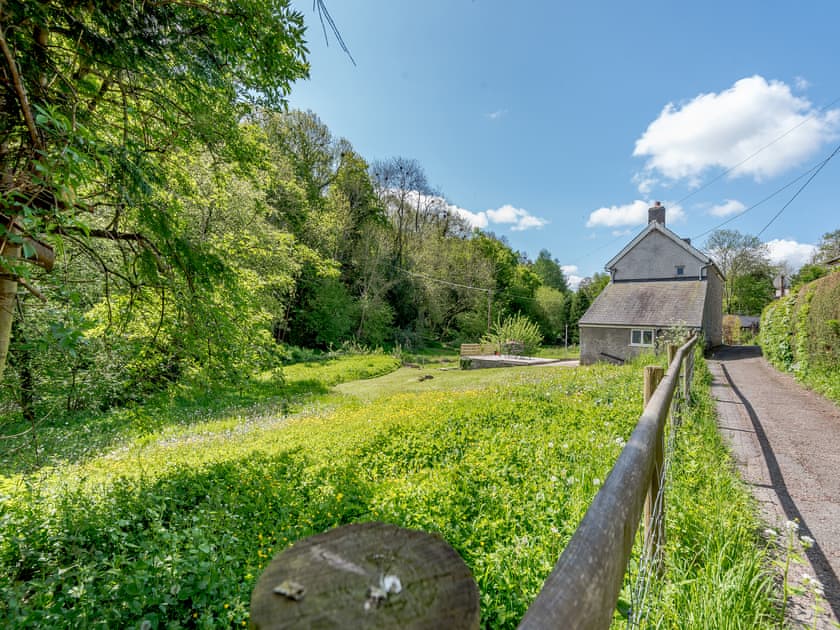 Exterior | Jackdaw Cottage, Knighton