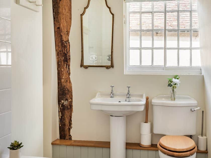 Bathroom | Carters Yard - Carters Yard, Kimbolton