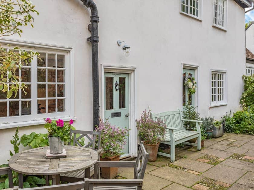 Sitting-out-area | Carters Yard - Carters Yard, Kimbolton