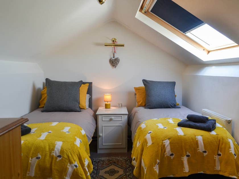 Twin bedroom | Corner Cottage, Bridlington