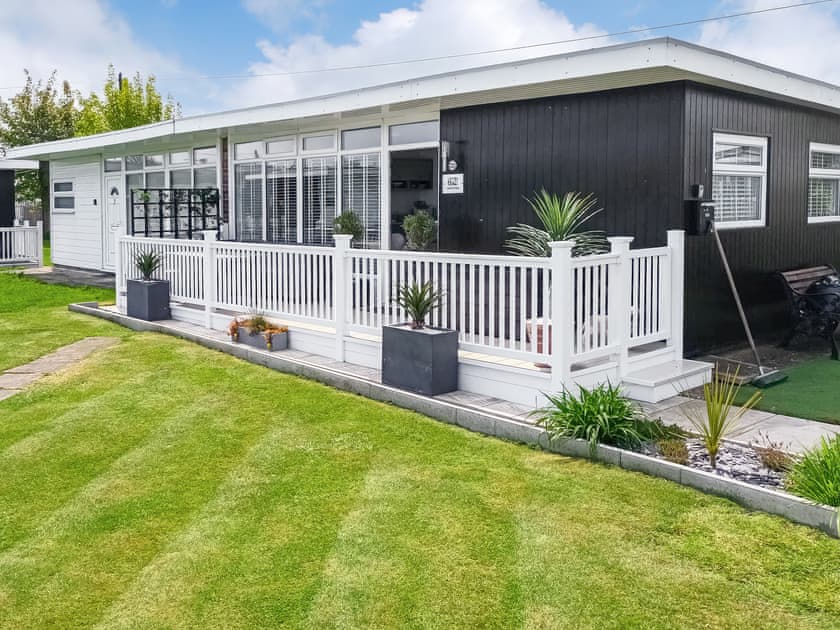 Seascape Lodge in Chapel St. Leonards, near Skegness