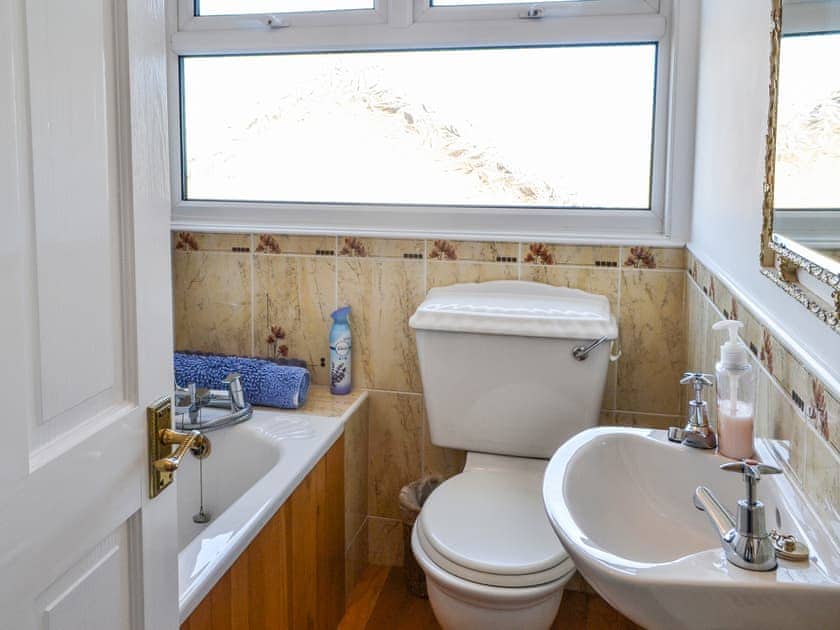 Bathroom | Corner Cottage, Bridlington