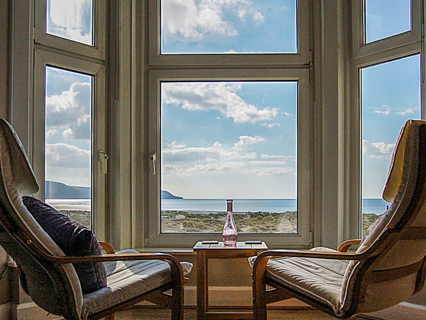 Dining Area | Abermaw Apartment, Barmouth