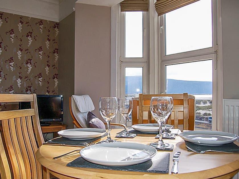 Dining Area | Abermaw Apartment, Barmouth