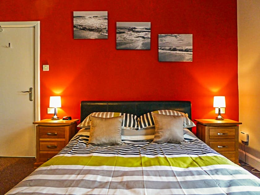 Double bedroom | Abermaw Apartment, Barmouth