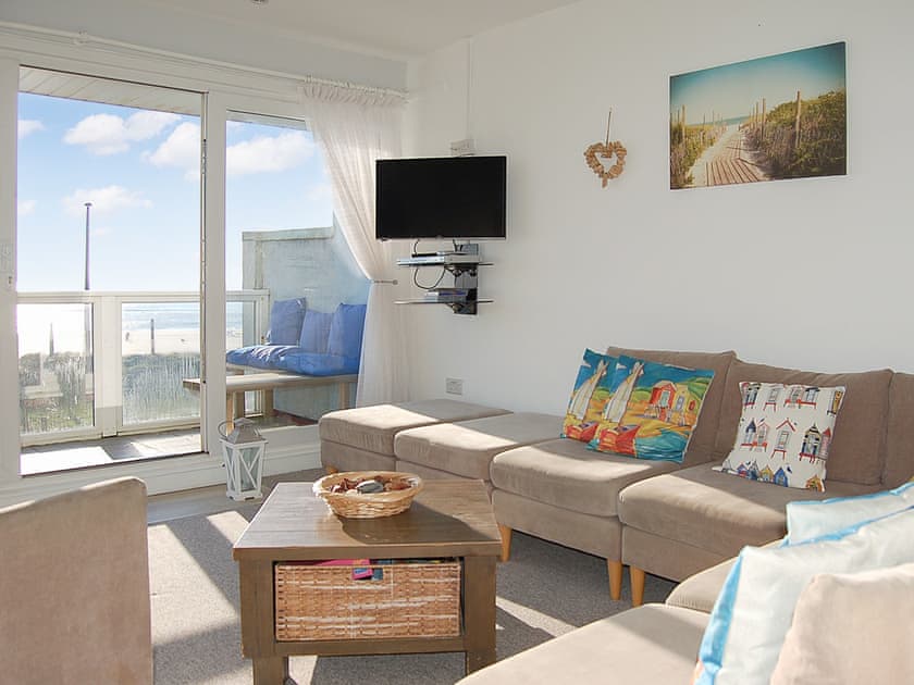 Living room | Ann’s Beach House, Tywyn
