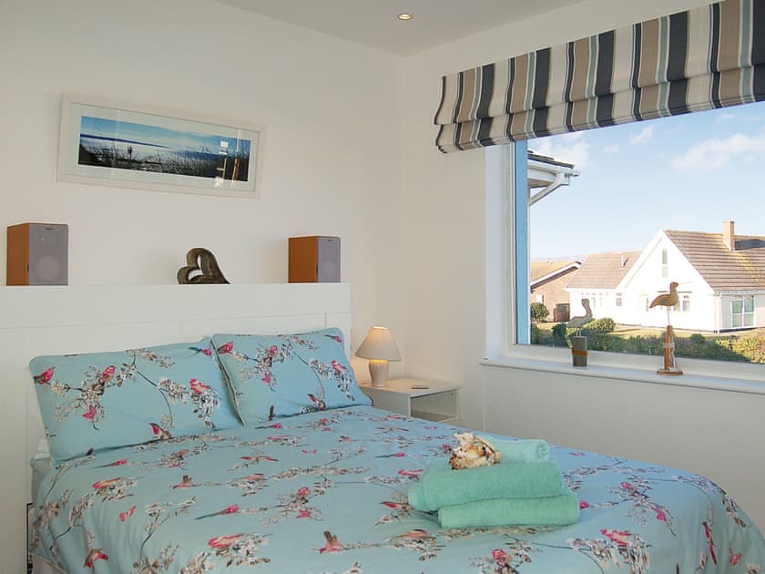 Double bedroom | Ann’s Beach House, Tywyn
