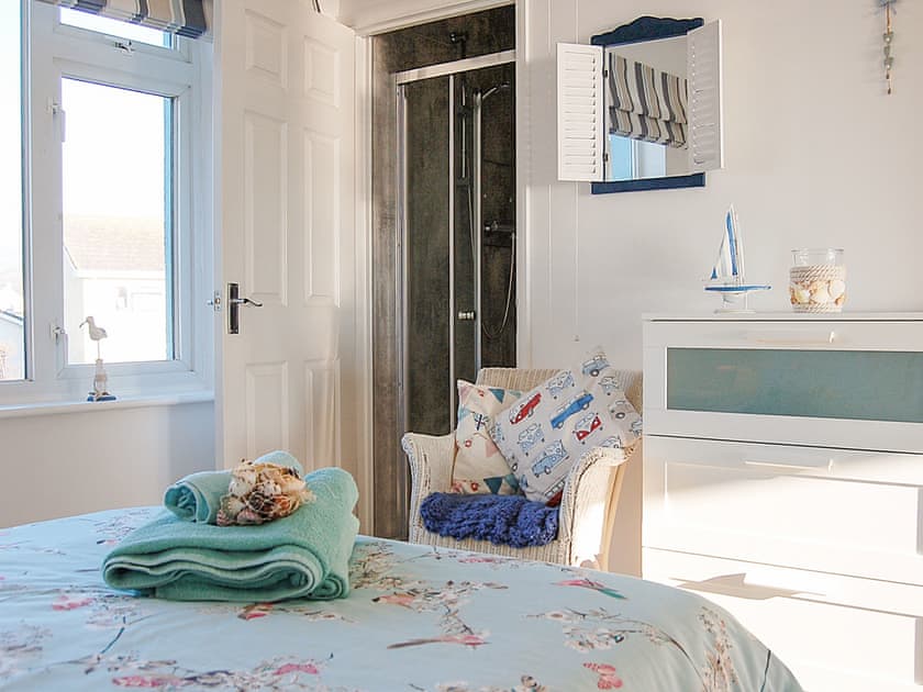 Double bedroom | Ann’s Beach House, Tywyn