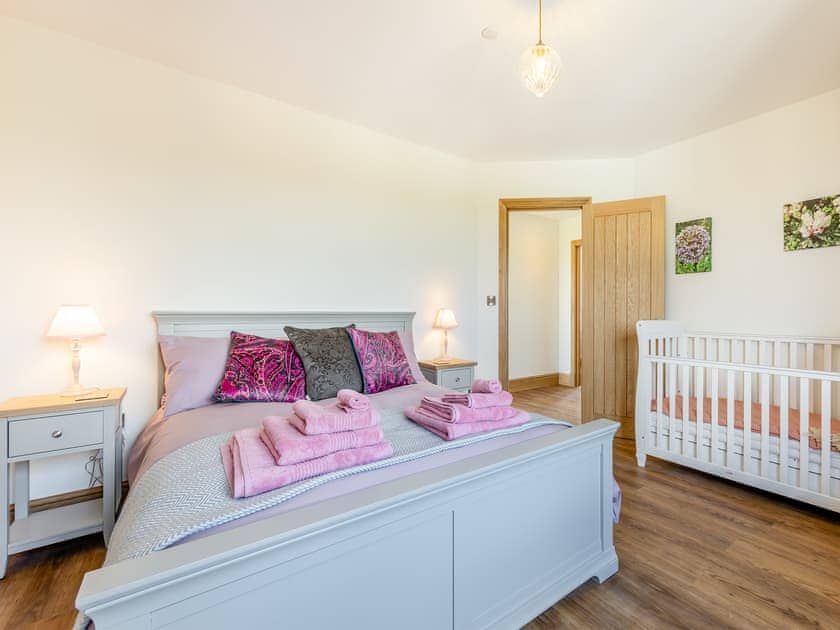 Double bedroom | Rhandir Hen, Aberystwyth