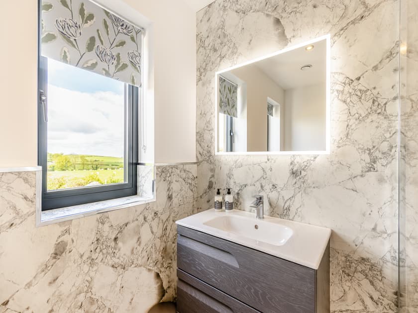 Bathroom | Rhandir Hen, Aberystwyth