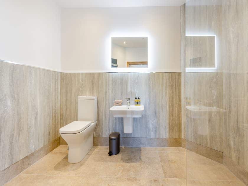 Bathroom | Rhandir Hen, Aberystwyth