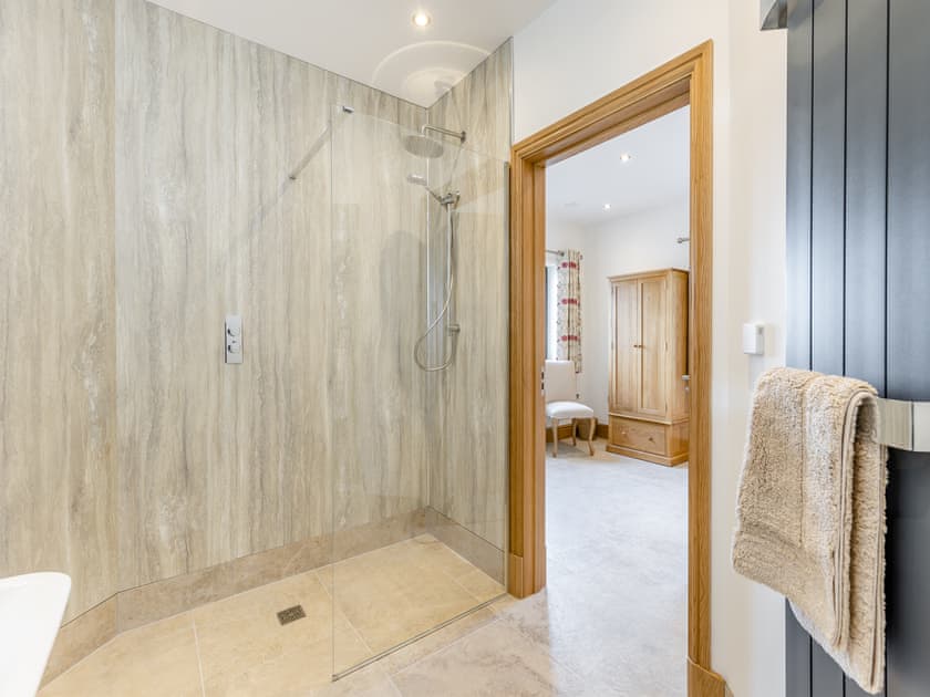 Bathroom | Rhandir Hen, Aberystwyth