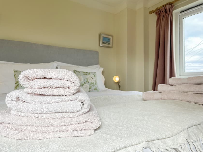 Double bedroom | Aird House - Aird Farm, Craignish, near Ardfern