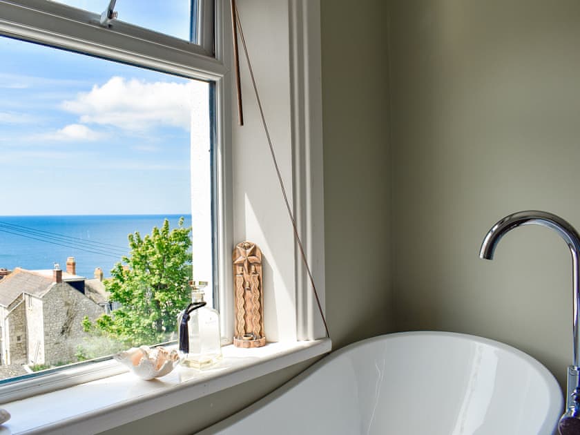 Bathroom | Chesil Vista, Fortuneswell, Portland